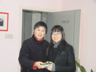 徐亚芬董事长与沈翠萍...